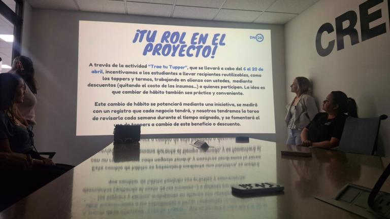 Reject & Rethink: Trae tu tupper